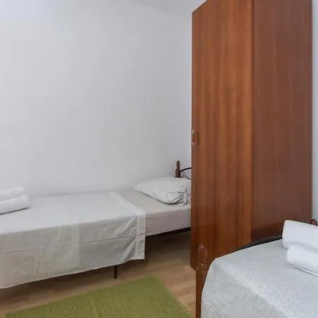 Appartement Hladilo Nostalgia - Comfort Two-bedroom With Terrace And Partial Sea View