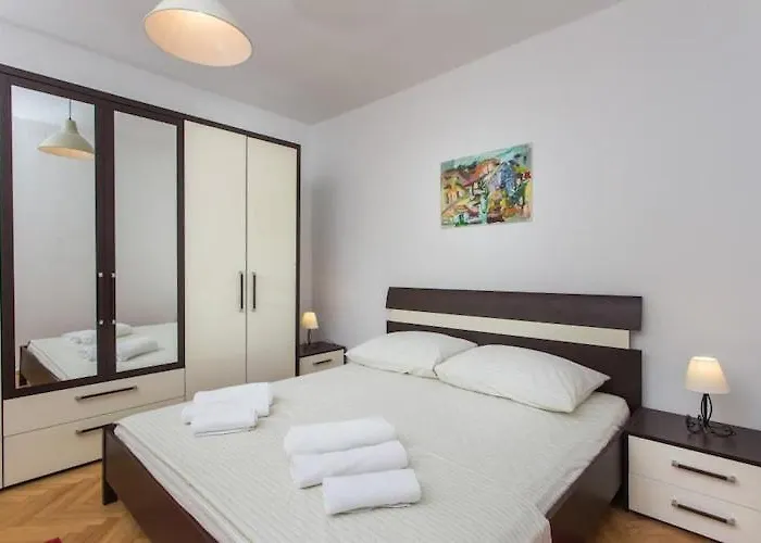 Hladilo Nostalgia - Comfort Two-bedroom With Terrace And Partial Sea View * דוברובניק